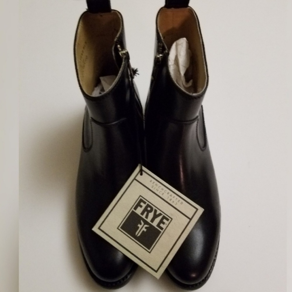 NEW FRYE DANIELLE BLACK LEATHER ANKLE BOOTS